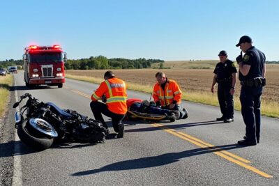 découvrez les détails d'un grave accident de moto survenu à almenêches, où une personne a été sérieusement blessée. les circonstances de l'accident, les réactions des témoins et les implications pour la sécurité routière sont examinées.